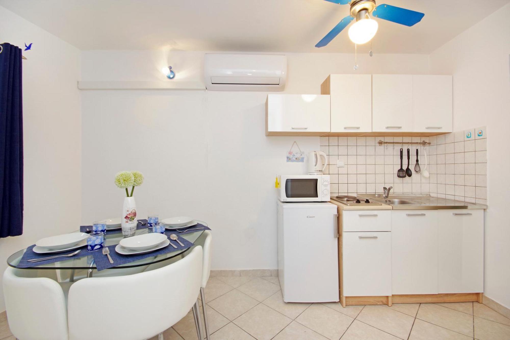 Zal Apartment Betina  Exterior foto